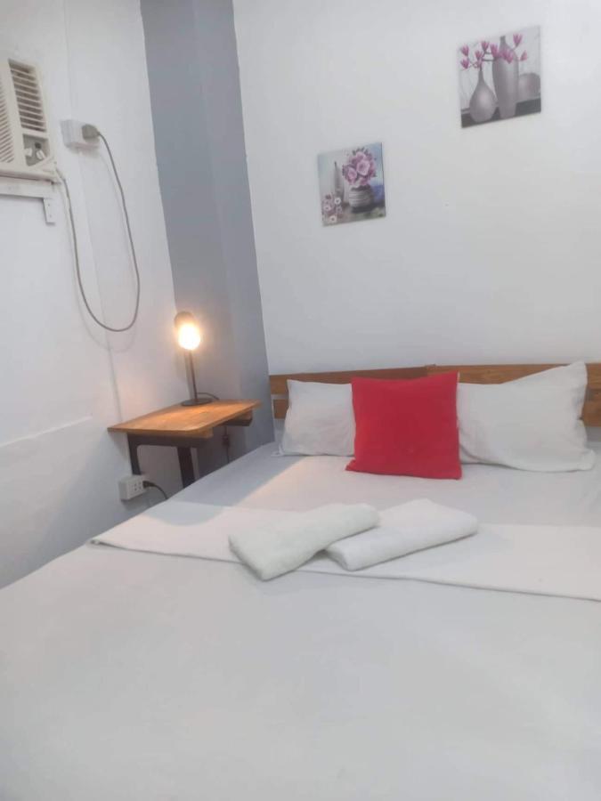Lojed Sean Bed And Space Pasay Exterior photo